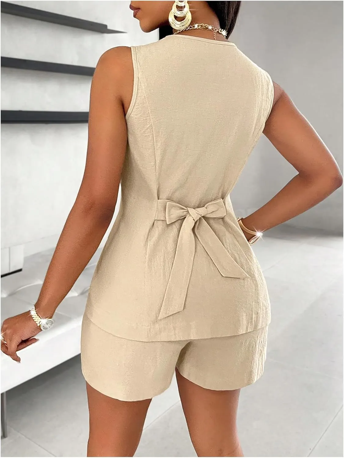 Floerns Women's Two Piece Outfit Button Blazer Vest with Shorts Business Suit Set